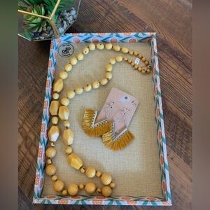 Mustard wooden necklace (handmade)